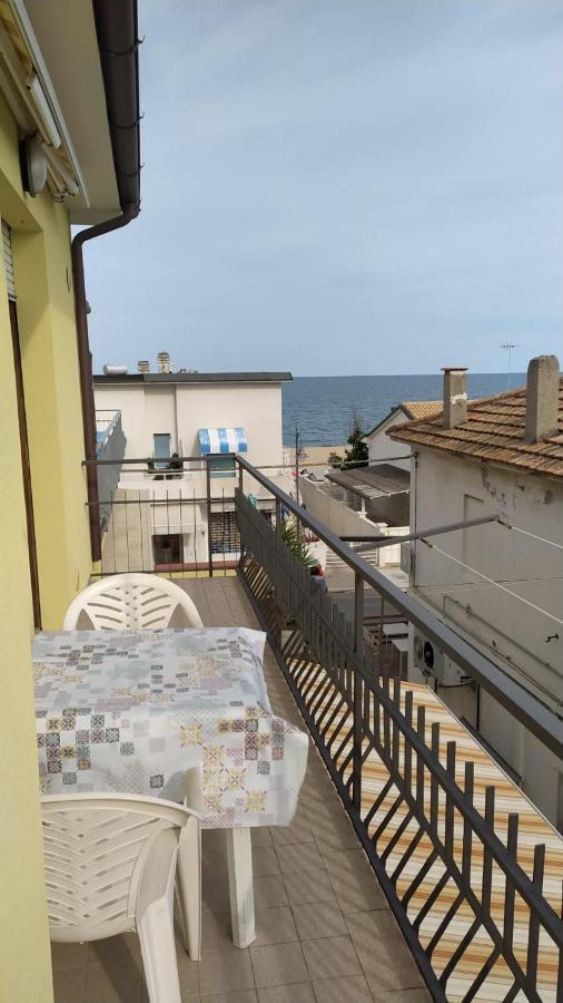 Appartamento Marcella A Due Passi Dal Mare Marcelli Exterior foto