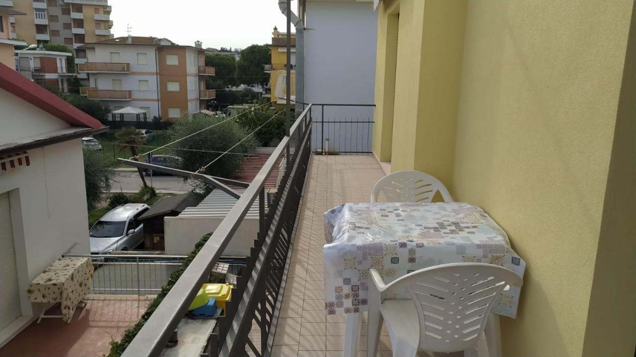 Appartamento Marcella A Due Passi Dal Mare Marcelli Exterior foto