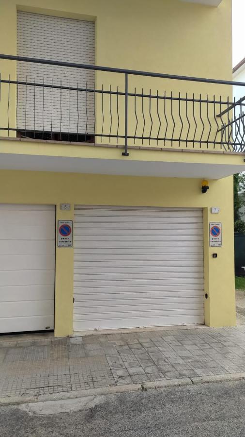 Appartamento Marcella A Due Passi Dal Mare Marcelli Exterior foto